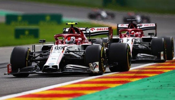 Alfa Romeo Sauber celebrating their 500th Grand Prix in Turkey