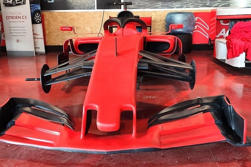 Fake Mclaren and Ferrari F1 cars seized in Italy