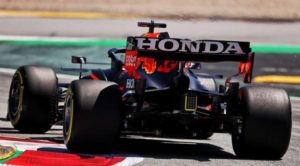 Red Bull will tweak 'bendy wing' - Marko