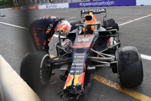 Baku tyre failures caused by debris on track - Pirelli