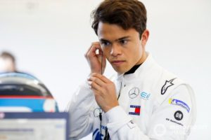 Bottas not worried by de Vries links to Mercedes as reserve driver