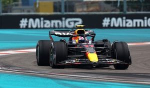 Perez tops the final Miami practice as Mercedes struggle