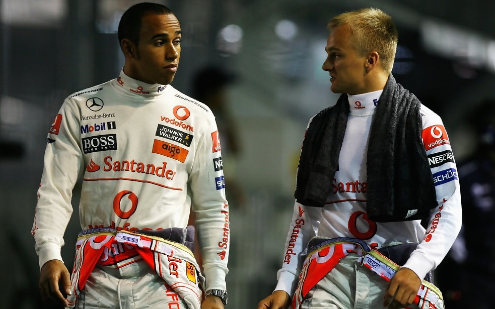 Lewis Hamilton won't quit Mercedes just yet according to former F1 teammate