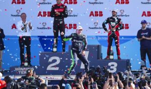 Nick Cassidy wins inaugural Portland E-Prix