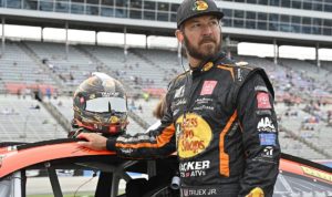 Truex Jr. extends contract with Joe Gibbs Racing for 2024