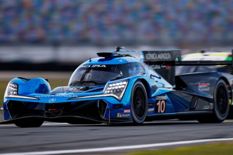 Rolex 24 Wayne Taylor Racing leads after a chaotic opening to Daytona 24h