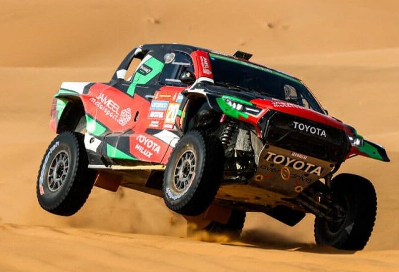 Yazeed Al-Rajhi almost crashes into a spectator at Dakar