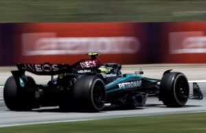 Spanish Grand Prix: Lewis Hamilton edges Sainz to top second practice