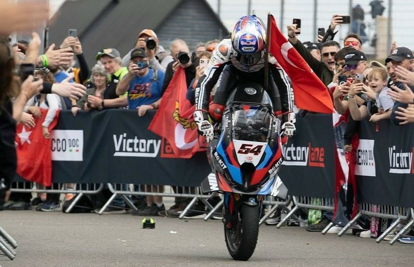 UK WorldSBK: Toprak Razgatlioglu completes a Donington treble after winning Race 2