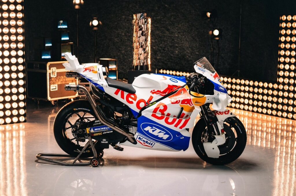 Gallery: Teams unveil retro liveries for 75th anniversary at British MotoGP