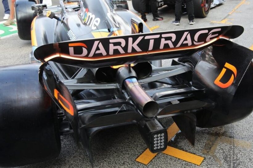 Flexibility of McLaren's rear wing in Baku raises suspicions