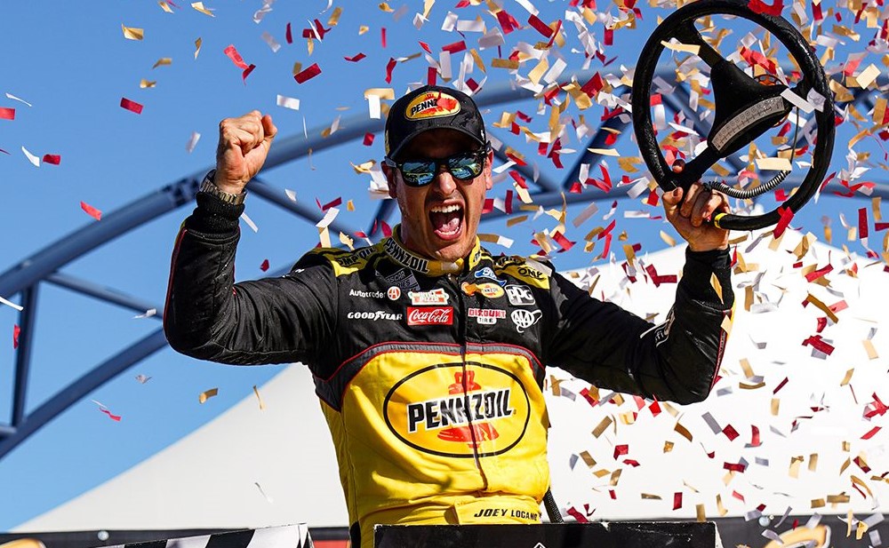 Fans slam NASCAR playoff format following Logano's win and advance to Championship 4