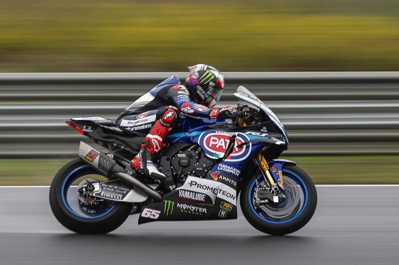 Jonathan Rea makes a surprise return to the top after dominating third practice at Estoril