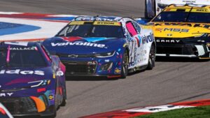 NASCAR fans question Bubba Wallace penalty after William Byron escapes same violation