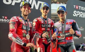 Bagnaia wins Solidarity Barcelona MotoGP Sprint to keep title hopes alive, Martin third