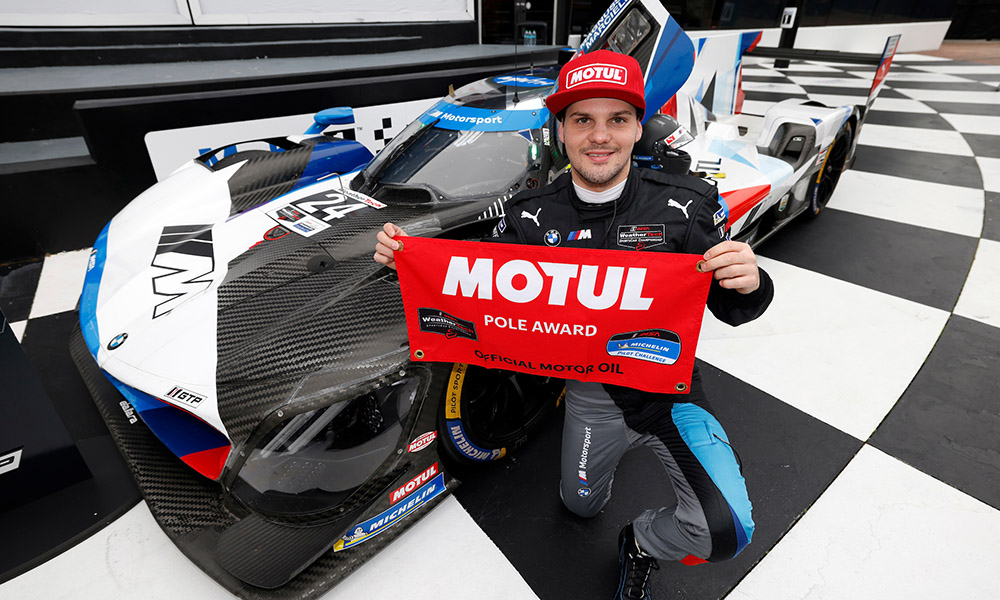 Dries Vanthoor puts BMW M Team RLL on Rolex 24 pole