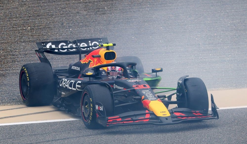 Red Bull RB21 issues,2025 F1 Bahrain pre-season testing,Liam Lawson,Helmut Marko