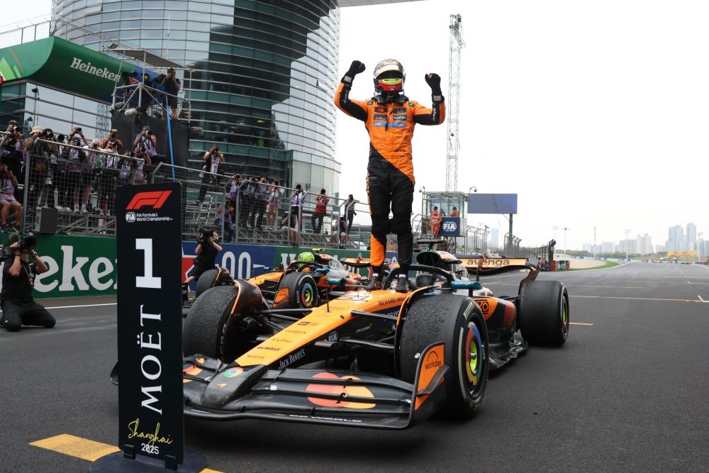 Oscar Piastri's maiden F1 pole,Chinese Grand Prix qualifying,George Russell,Lando Norris,McLaren